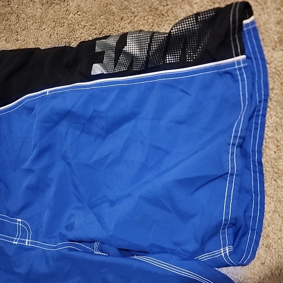 NIKE Vintage Blue & Black Swim Trunks - Picture 4 of 15